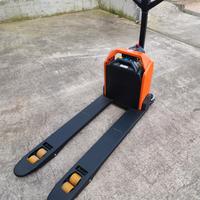 Transpallet elettrico toyota lhe 130(mai usato)