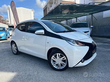 Toyota Aygo 5p 1.0 x-pure Bluetooth/Kamera