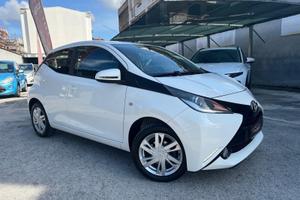 Toyota Aygo 5p 1.0 x-pure Bluetooth/Kamera