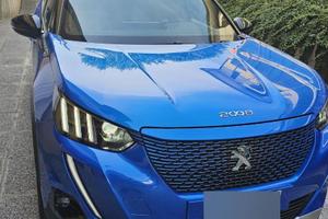 Peugeot e-2008 GT - Neopatentati - Pari al nuovo
