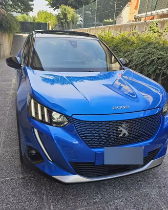 Peugeot e-2008 GT - Neopatentati - Pari al nuovo