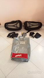 Due borse morbide per moto marca Givi