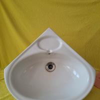 Lavandino piccolo ad angolo