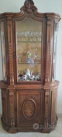 Credenza intarsiata  in noce e vetrina