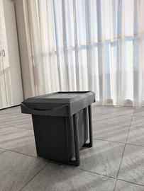 Pattumiera a estrazione frontale sottolavello LUBE