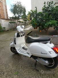 Vespa gts 300 2021