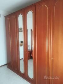 Armadio camera da letto + Como' e Comodini