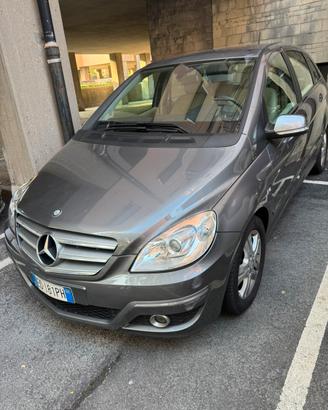 MERCEDES CLASSE B EXECUTIVE  B180 Diesel Euto 5