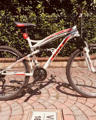 Splendida Mountain Bike professionale "BOLT"