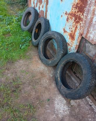 4 gomme chiodate neve/ghiaccio 