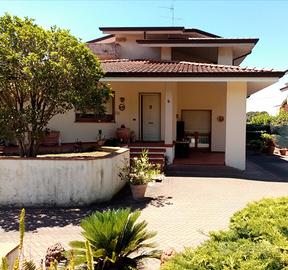 Bella Villa in Massarosa