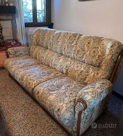 Divano quattro posti 