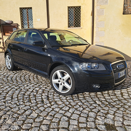 Audi A3 Spbk 2.0Tdi "quattro" (4×4)