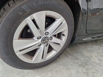 4 cerchi VW Golf 8 originali +gomme invernali