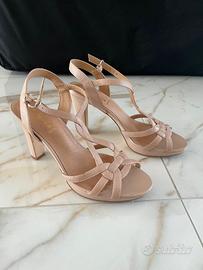 Sandali con tacco, marca Alesya, numero 39