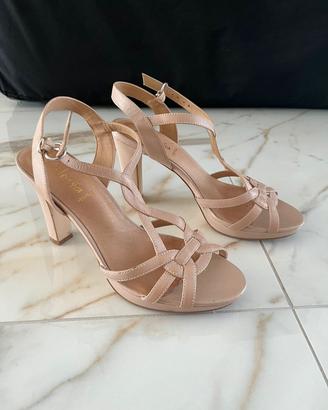 Sandali con tacco, marca Alesya, numero 39