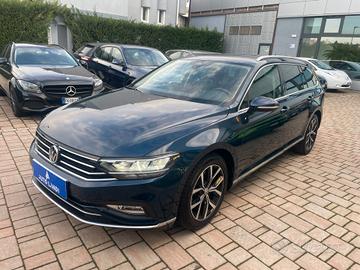 Volkswagen Passat Variant 2.0 TDI SCR 190 CV DSG E