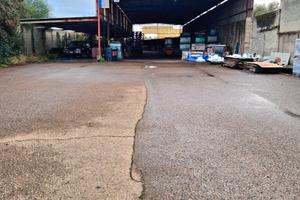 Porzione deposito 350 mq + uso piazzale -Quartu