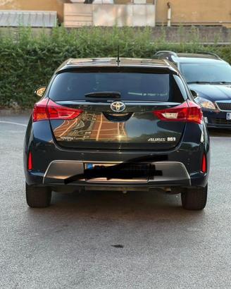 Toyota auris hybrid 1.8 del 2013