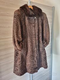 pelliccia in agnello persiano colletto in visone