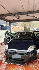FIAT punto modelo 2012