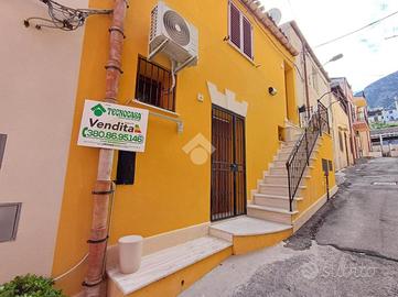 CASA INDIPENDENTE A CASTELLAMMARE DEL GOLFO