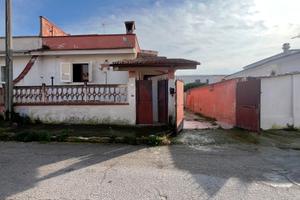 Rif. 491 ischitella 98.000,00 - porzione di villa