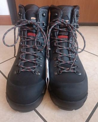 Scarponi trekking Zamberlan neri