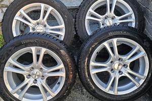 Pneumatici invernali 205/55R16 su cerchi Focus