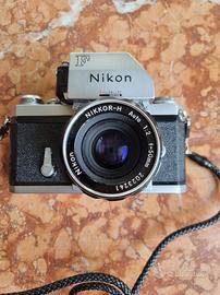 Nikon F + obiettivi Nikkor + accessori
