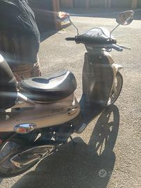 scuter kimco 50 cc funzionante er 400 euro 