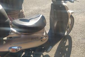 scuter kimco 50 cc funzionante er 400 euro 