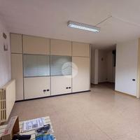 NEGOZIO A CARAVAGGIO