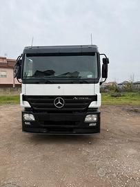 Mercedes Actros 2544 scarrabile