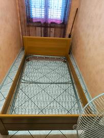 Testata letto da una piazza e mezza legno con rete