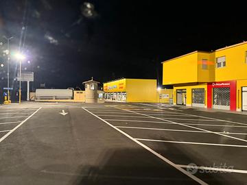 Cassia Nord Capannoni Commerciali