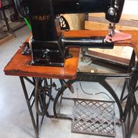 Macchina a braccio per cucire Pfaff