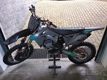 SUZUKI RMZ 250 4t 2016 ufficiale