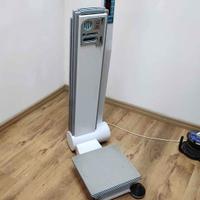 Bilancia pesapersona e altezza con gettoniera farm