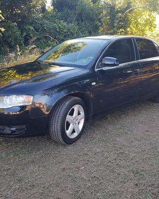 AUDI A4 2000 16 V TDI  anno 2005 103kw/140CV nera 