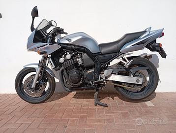 Yamaha fzs 600 fazer