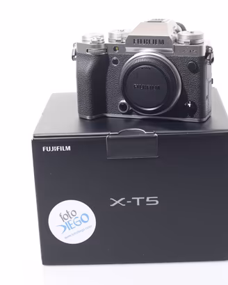 FOTOCAMERA DIGITALE MIRRORLESS FUJI X-T5. CORPO.