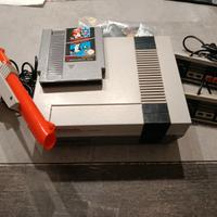Nintendo NES completa perfettamente funzionante