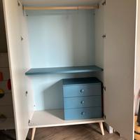 Armadio due ante con cassettiera interna