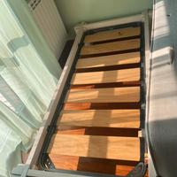 Letto singolo in legno massello