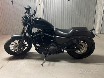 HARLEY DAVIDSON 883 IRON