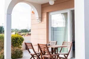 Villetta moderna con giardino, wifi, parcheggio