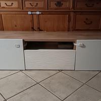 Ikea besta Mobile tv