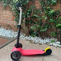 Monopattino con tre ruote per bimba