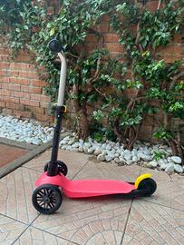 Monopattino con tre ruote per bimba